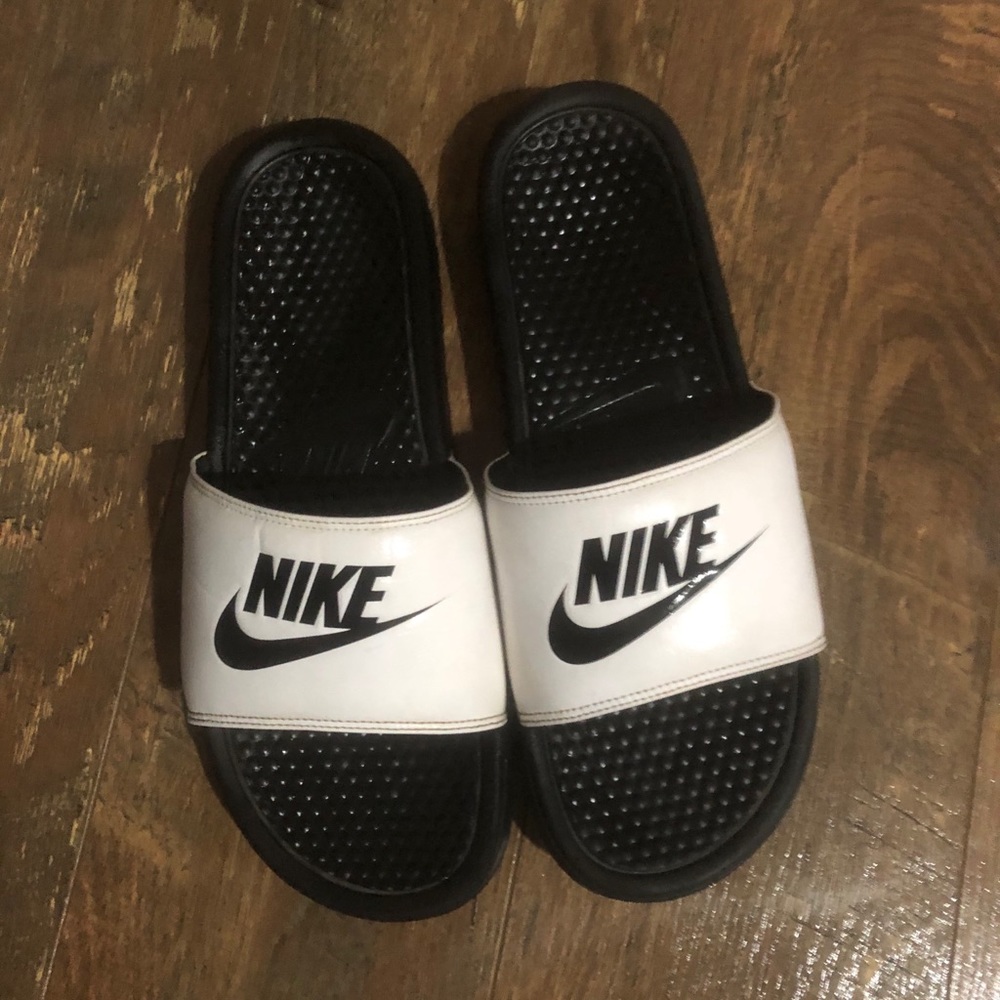 nike slide shoes